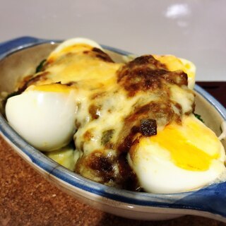 ブロッコリーとゆで卵のチーズ焼きカレー